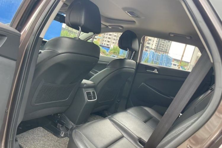 Used Hyundai Tucson 2015 1.6T Dual-Clutch Two-Wheel-Drive Smart Model
