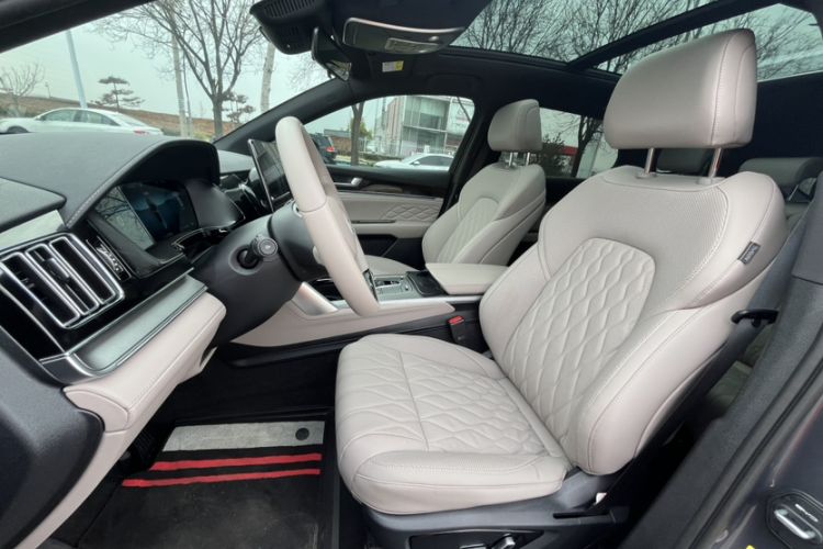 Used BYD Tang New Energy 2024 DM-i Glory Edition 112KM Prestige Model