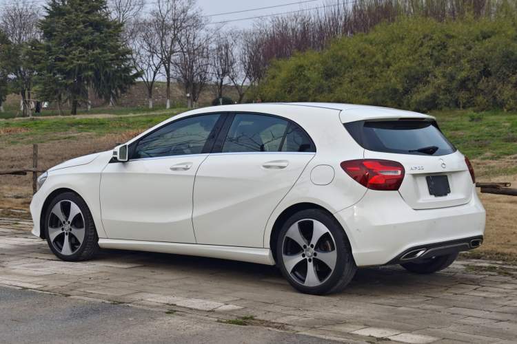 Used Mercedes-Benz A-Class (Import) 2016 A 200 Fashion Model
