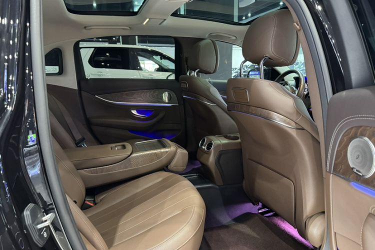 Used Mercedes-Benz E-Class 2019 Facelifted E 300 L Stylish Version
