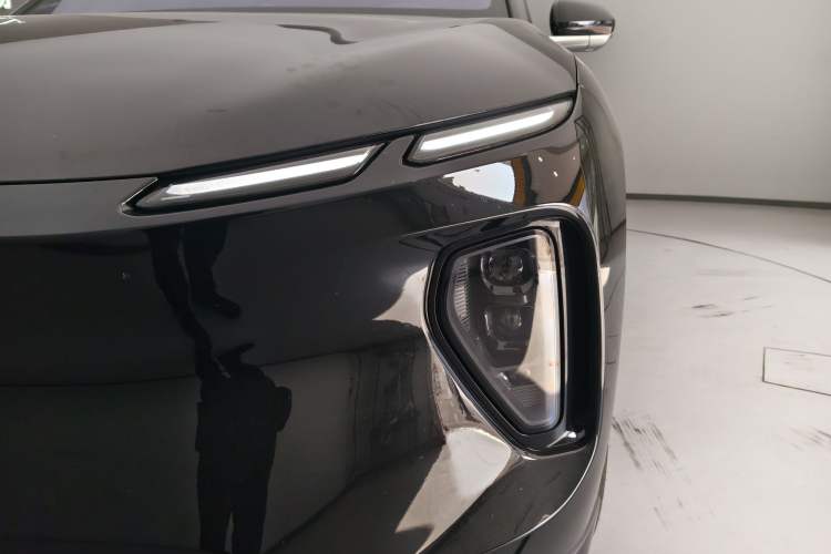 Used Nio EC6 2024 75 kWh Left Front Headlight