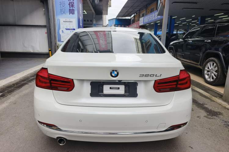 Used BMW 3 Series 2016 320Li Ambition Model
