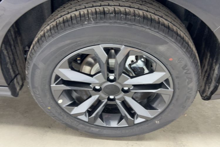 Used Dongfeng Aeolus Yixuan 2025 1.5L Automatic Luxury Version