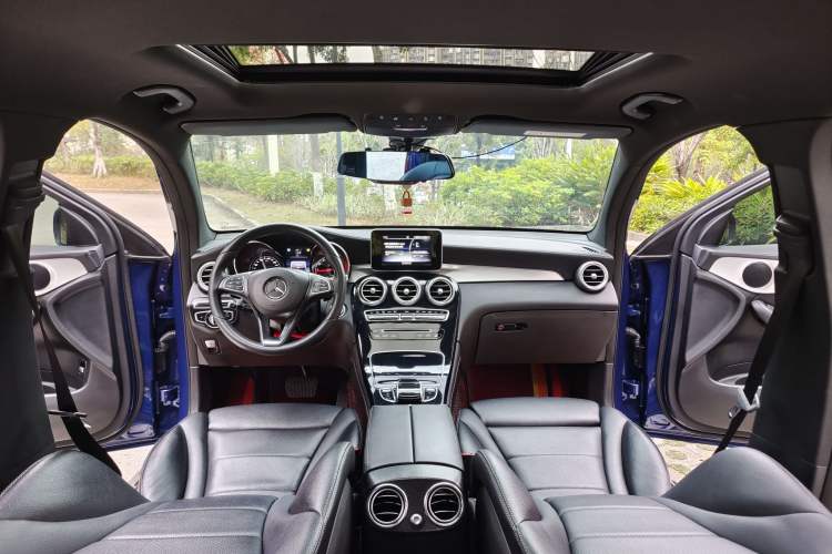 Used Mercedes-Benz GLC Coupe 2017 GLC 200 4MATIC Coupe SUV
