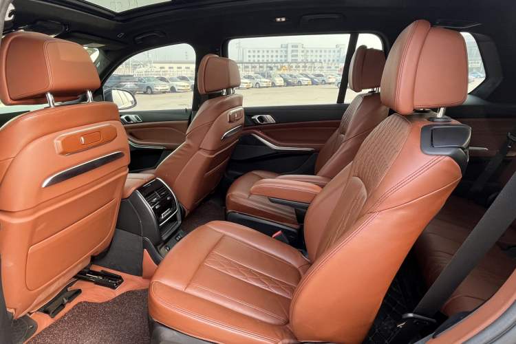 Used BMW X7 2023 xDrive40i Luxury M Sport Package