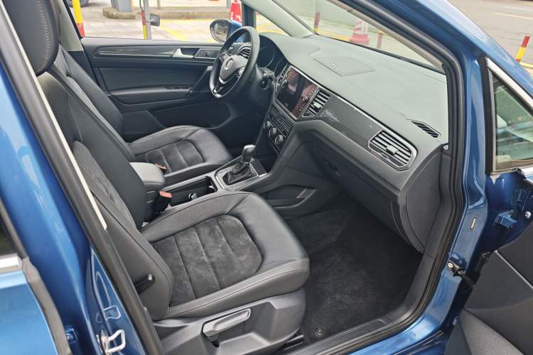 Used Volkswagen Golf Sportsvan 2018 280TSI Automatic Luxury Model Exterior 10