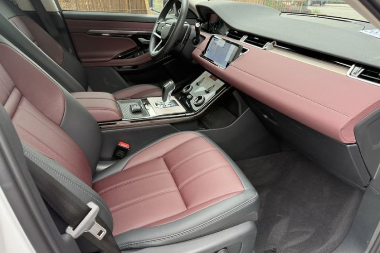 Used Land Rover Range Rover Evoque 2023 Aurora L 249 PS Luxury Edition
