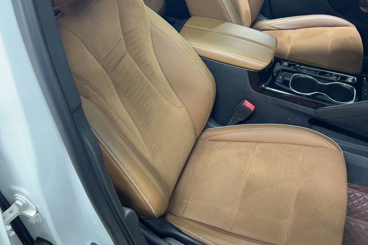 Used Buick Envision 2020 Encore S 652T Two-Wheel Drive Luxury Model
