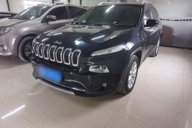 Used Jeep Cherokee 2017 2.0L Superior Edition