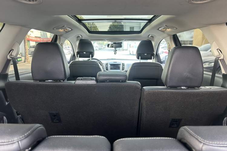 Used Ford Edge 2018 EcoBoost 245 Two-Wheel-Drive Titanium 7-Seater China VI Standard