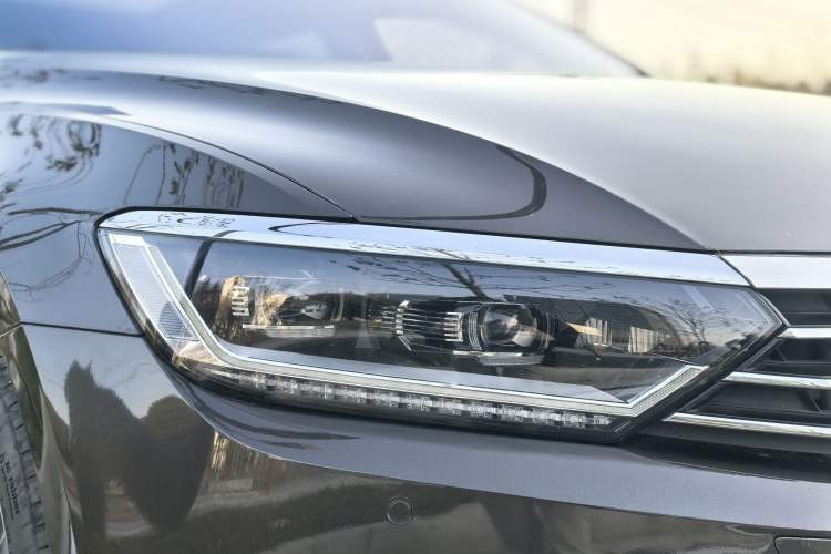 Used Volkswagen Variant 2017 380TSI Two-Wheel Drive Comfort Edition
