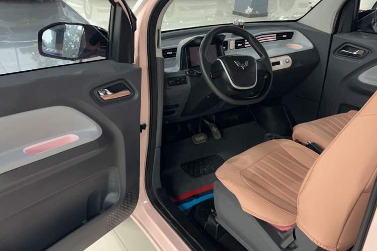 Used Wuling Hongguang MINIEV 2021 Macaron Premium Model – Lithium Iron Phosphate