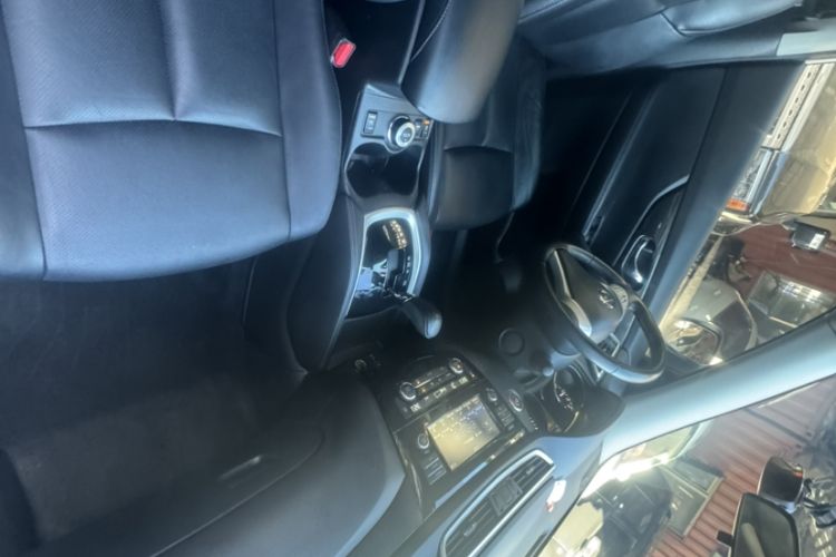 Used Nissan X-Trail 2014 2.5L CVT Luxury Edition 4WD
