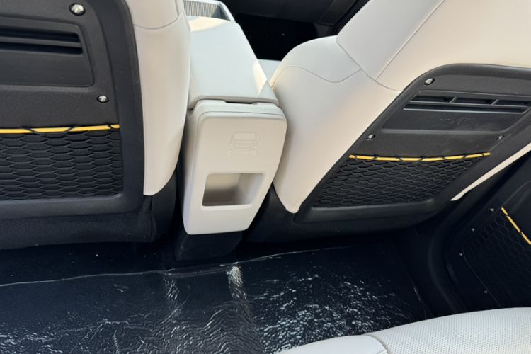 Used iCAR V23 2025 401 Two-Wheel Drive Advanced Edition Interior 2