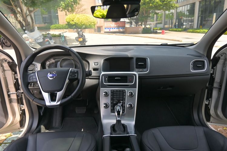 Used Volvo S60 2017 S60L T5 Intelligent Drive Edition Interior 1