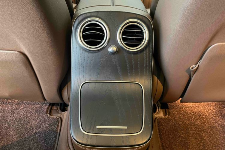 Used Mercedes-Benz E-Class New Energy 2022 Second Facelift E 350 e L Plug-in Hybrid Sedan
