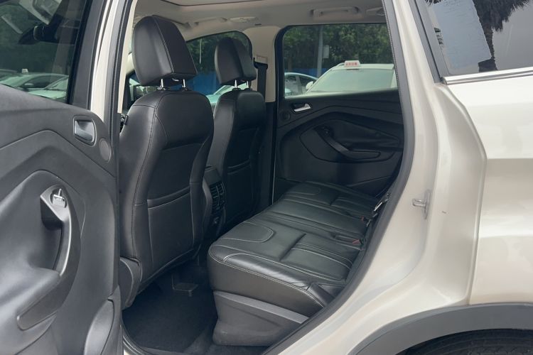 Used Ford Kuga 2015 2.0L GTDi Four-Wheel-Drive Sport Model