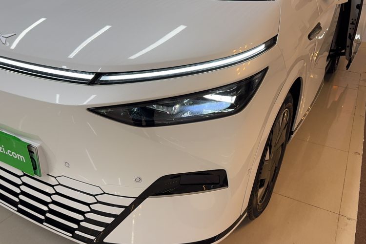 Used XPeng X9 2024 702 Ultra-Long Range Max