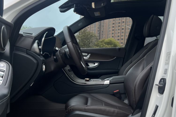 Used Mercedes-Benz GLC 2022 Second Facelift GLC 260 L 4MATIC Luxury Edition
