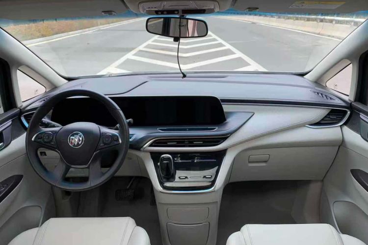 Used Buick GL8 2022 ES Landtrek 653T Comfort Edition