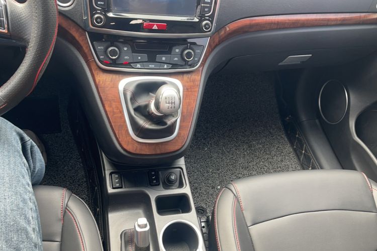 Used Haval H6 2017 Red-Label Sport Edition 1.5T Manual Two-Wheel Drive Elite Model
