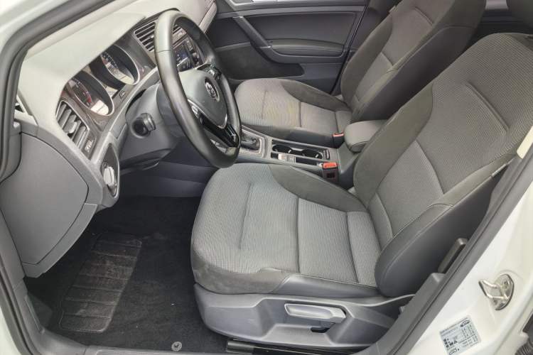 Used Volkswagen Golf 2018 230TSI Automatic Comfort Model Exterior 7