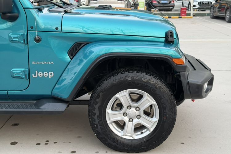Used Jeep Wrangler 2019 2.0T Sahara Four-Door Version China VI Emission Standard