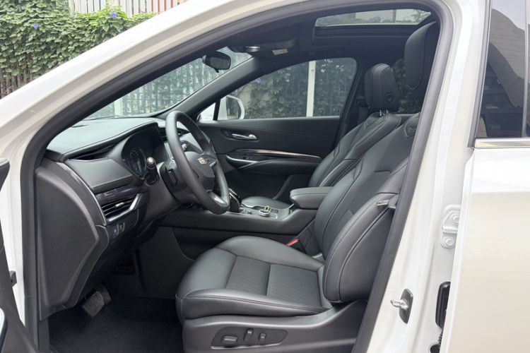 Used Cadillac XT4 2021 28T Two-Wheel Drive Tech Edition Left Front Seat