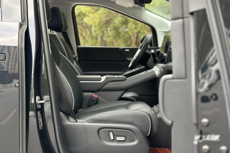 Used XPeng X9 2024 702 Ultra-Long Range Max