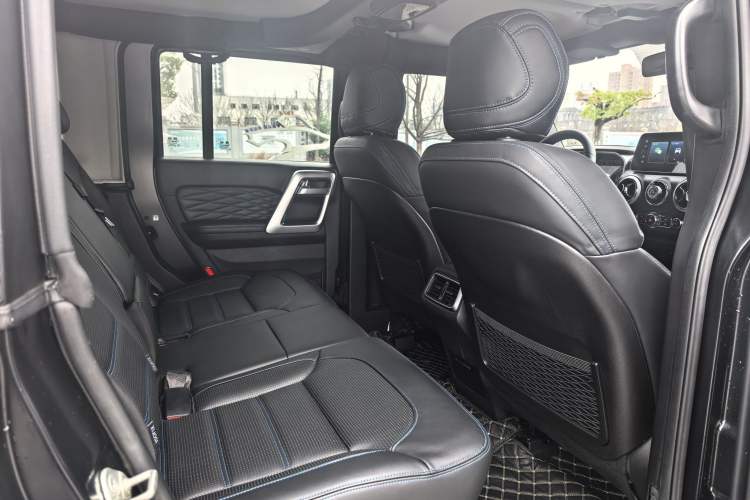 Used BAIC Off-Road BJ40 2023 2.0D Automatic Four-Wheel Drive Blade Hero Edition Adventurer Type
