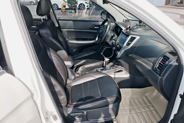 Used Changan CS35 2014 1.6L Automatic Luxury Model China IV Standard
