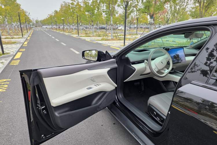 Used Deepal L07 2026 Model 550Ultra Huawei Qiankun ADS SE Edition
