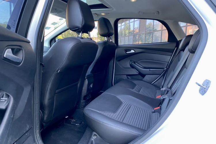 Used Ford Focus 2015 Hatchback 1.6L Manual Fashion Edition
