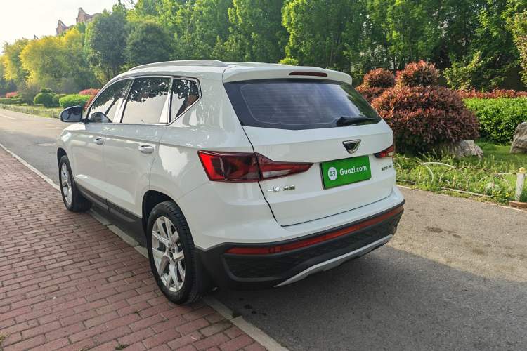 Used Jetta VS5 2022 280TSI Manual Advanced Trim Exterior 8