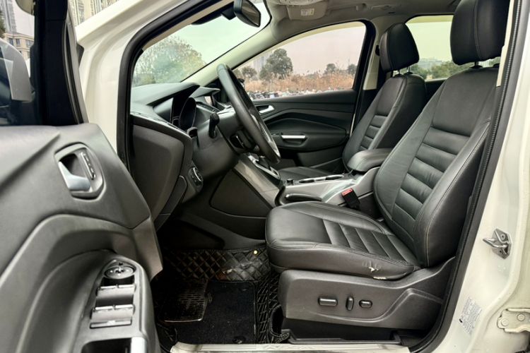 Used Ford Kuga 2015 2.0L GTDi Four-Wheel Drive Elite Model