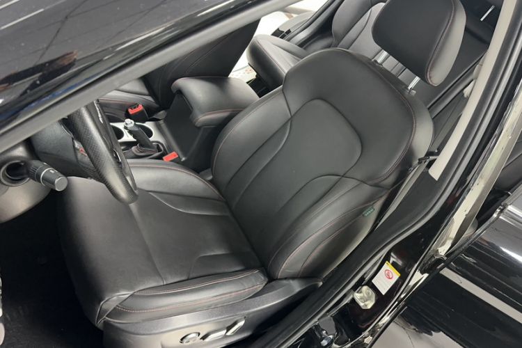 Used Haval H6 2015 Sport Edition 1.5T Automatic Two-Wheel Drive Luxury Model
