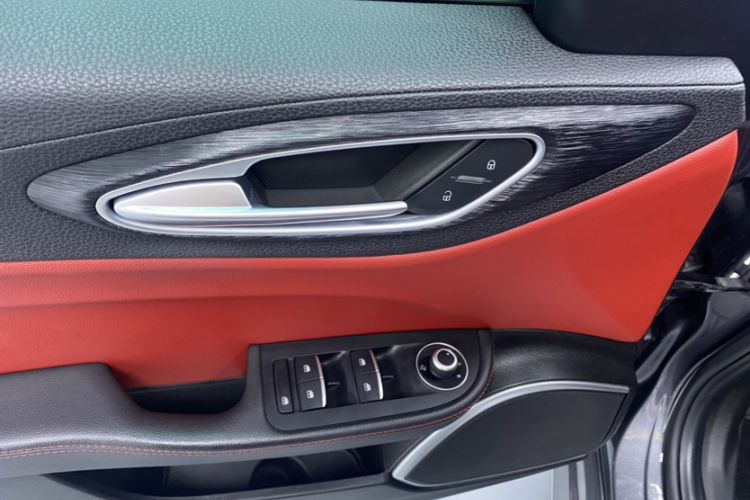 Used Alfa Romeo Giulia 2021 2.0T 280HP Luxury Edition
