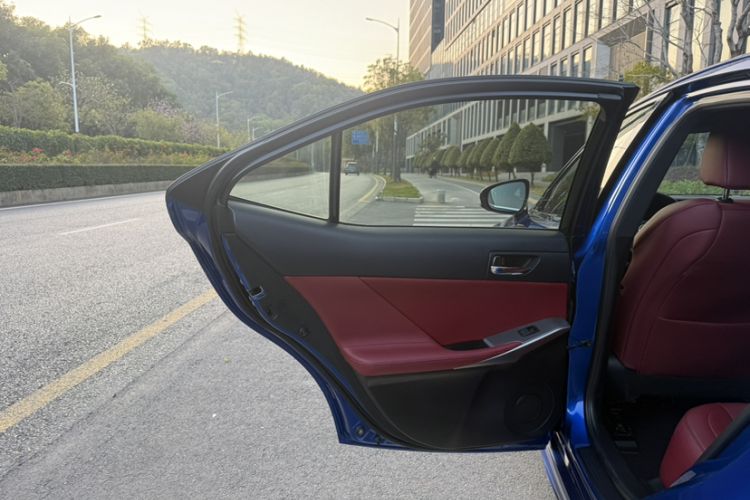 Used Lexus IS 2015 200t F SPORT