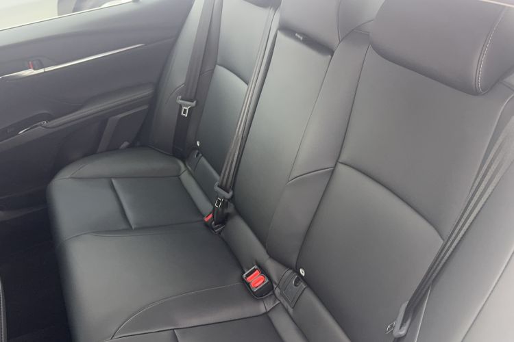 Used Toyota Camry 2024 Dual-Motor 2.0 HE Elite Edition
