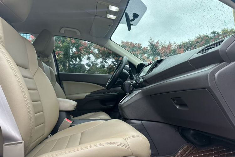 Used Honda CR-V 2012 2.0L two-wheel drive urban version