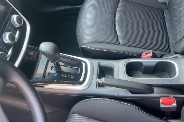 Used Nissan Tiida 2016 1.6L CVT Cool Dynamic Edition Interior 3