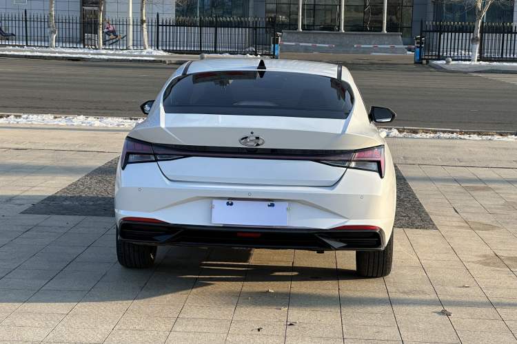 Used Hyundai Elantra 2021 1.5L CVT LUX Prestige Edition