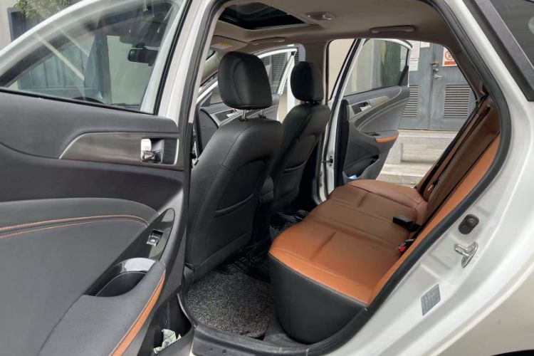 Used CHANGAN Eado New Energy 2018 1.0T PHEV Navigation Model Interior 4