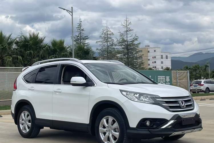 Used Honda CR-V 2015 2.0L two-wheel drive urban version