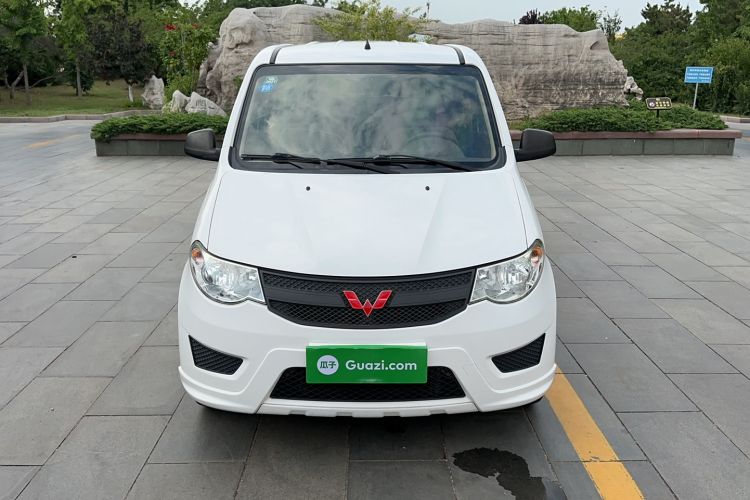 Used Wuling Hongguang 2015 1.5L S Basic Version China V Standard Exterior 1