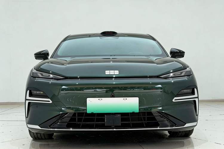 Used Geely Galaxy 8 2025 130km EM-P Starship Edition
