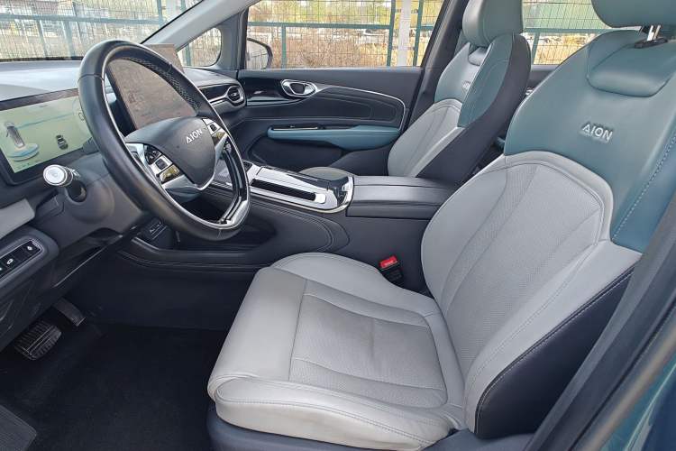 Used AION V 2023 Plus 70 Smart Enjoyment Seven-Seater Edition Ternary Lithium Left Front Seat