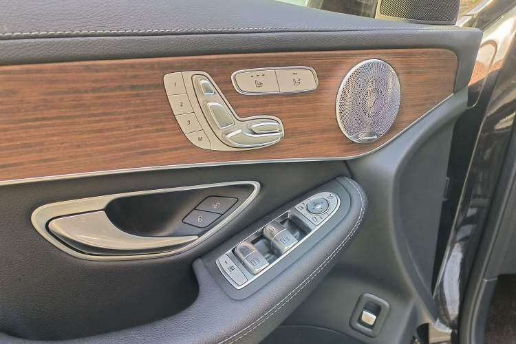 Used Mercedes-Benz GLC 2021 GLC 300 L 4MATIC Dynamic Model Interior 7