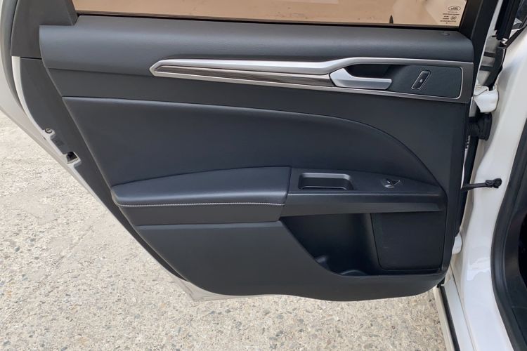 Used Ford Mondeo 2018 EcoBoost 200 Stylish Model Interior 2