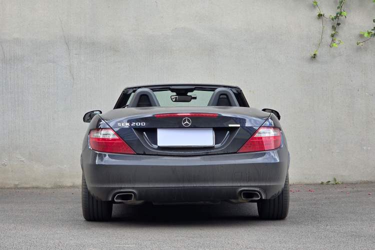 Used Mercedes-Benz SLK-Class 2011 SLK 200 Fashion Model